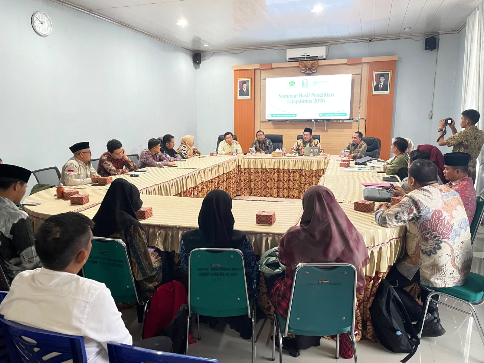 Memasuki Hari Kedua, IAIN Curup Lanjutkan Seminar Hasil Litapdimas 2026, Reviewer Internal Perkuat Kualitas Penelitian Dosen
