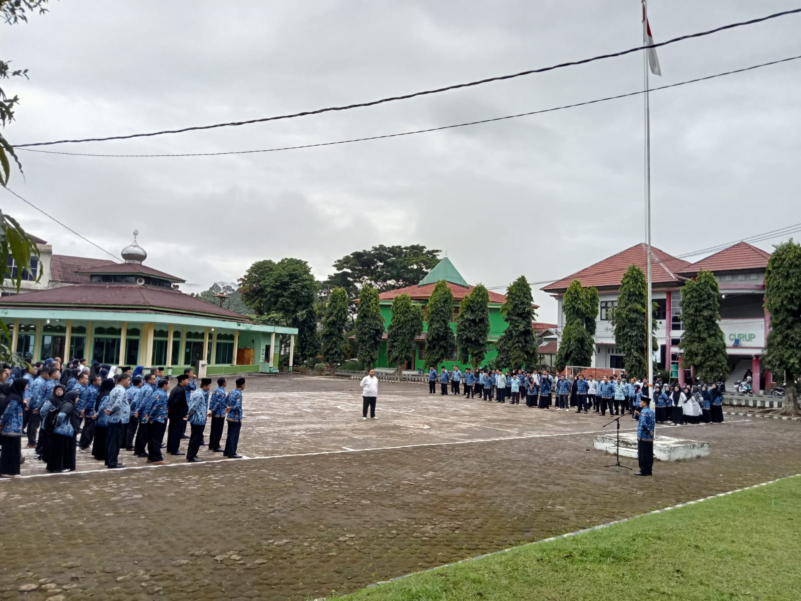 Apel Hormat Bendera: Warek I Ingatkan Kembali Pembayaran UKT dan Evaluasi Diri di Awal tahun