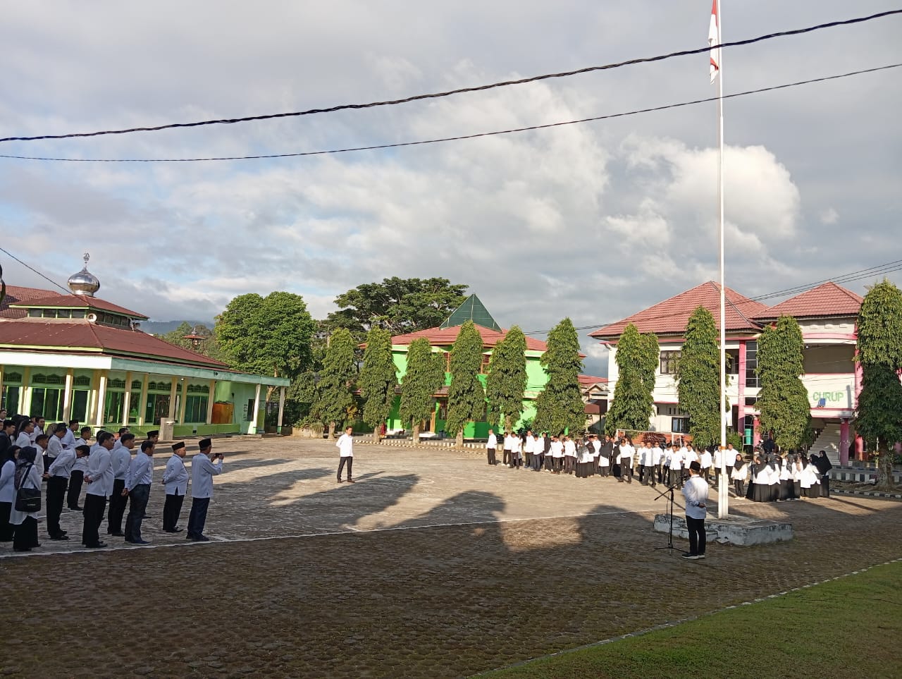 Apel Mingguan: Direktur Pascasarjana Tegaskan Para Dosen Berikan Pelayanan Prima Terhadap Mahasiswa dan Sukseskan PMB 2024