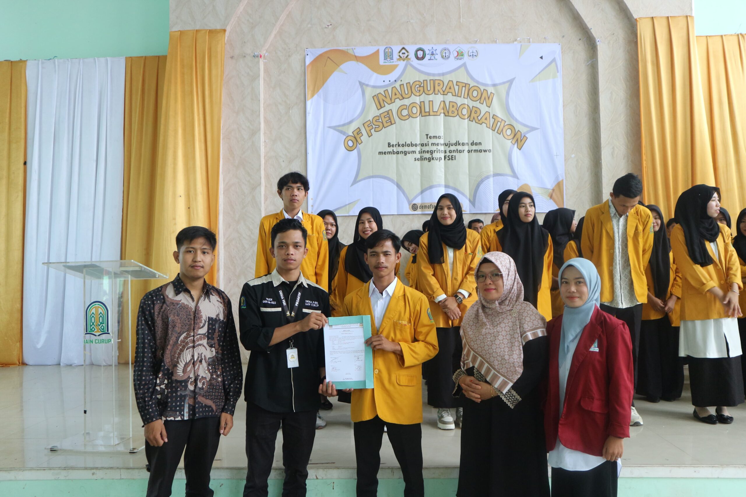 Pelantikan Serentak DEMA dan HMPS Se-FSEI, Berkolaborasi Mewujudkan dan Membangun Sinergritas Antar Ormawa Selingkup FSEI IAIN Curup Tahun 2024