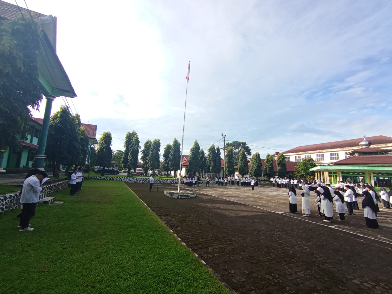 Apel Mingguan: Menyambut Awal Ramadhan 1445 H Kepala LPPM Sampaikan Program-program Berjalan dengan sukses