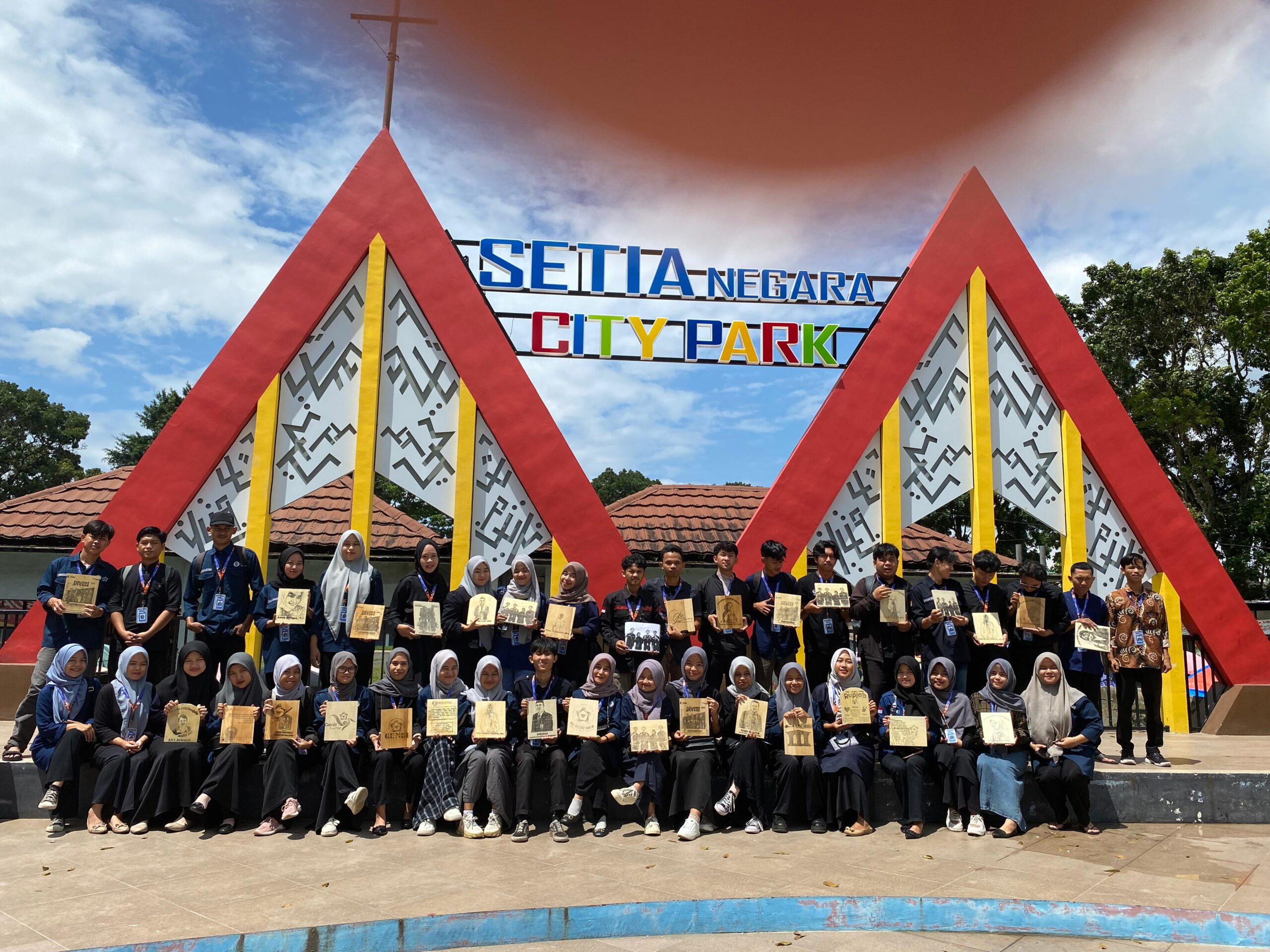 Mahasiswa IAIN Curup yang tergabung GenBI Asah Kreativitas Melalui Pelatihan Melukis Pancarona