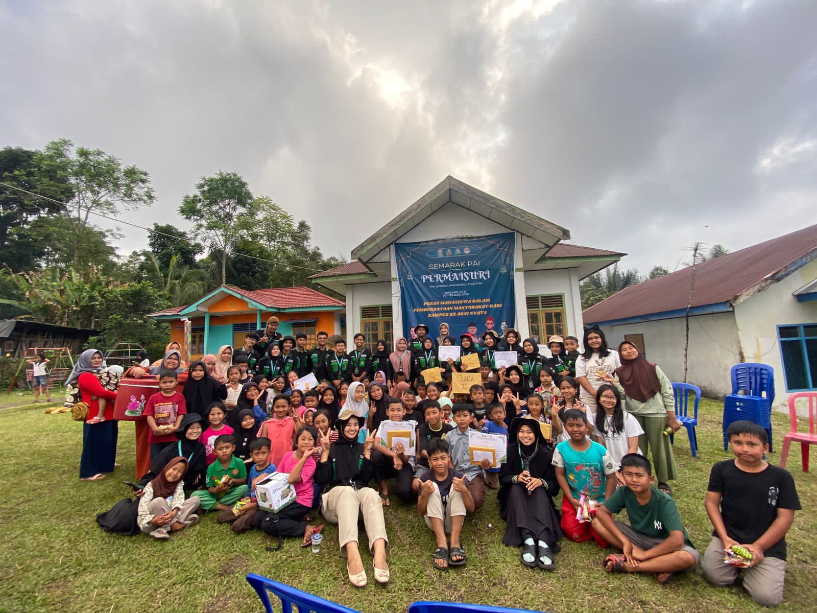 SEMARAK PENGABDIAN BERSAMA PROGRAM STUDI PAI (PERMAISURI) 2024: Mahasiswa Berperan Aktif dalam Pemberdayaan Masyarakat