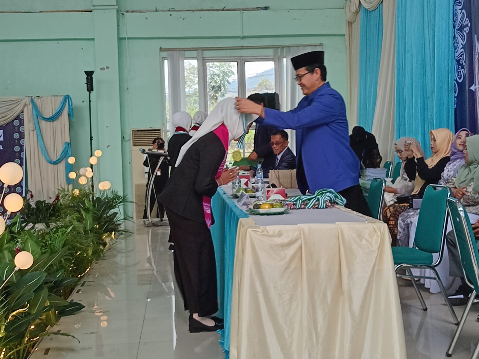 Fakultas Tarbiyah IAIN Curup Cetak 482 &quot;Cahaya Umat&quot;: Yudisium Angkatan V Lahirkan Pendidik Profesional dan Siap Berkompetisi