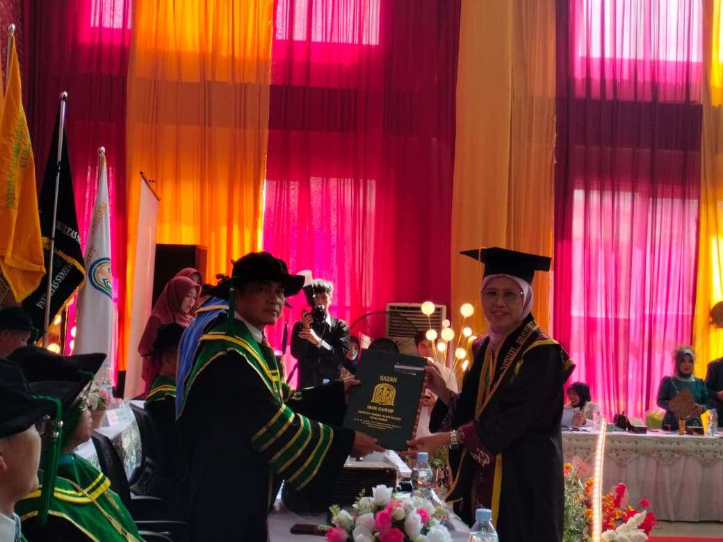 Rapia Arcanita Raih Gelar Doktor Pendidikan Agama Islam di IAIN Curup, Meraih Predikat Wisudawan Terbaik Angkatan Pertama
