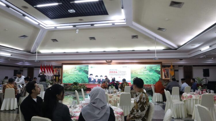 PJ Gubernur Jawa Tengah Undang Makan Malam Wakil Rektor I dan Direktur Pascasarjana IAIN Curup dalam Forum AICIS di UIN Semarang.