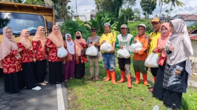 Darma Wanita IAIN Curup Gelar Kegiatan Berbagi, Tebarkan Manfaat dan Kegembiraan Bersama