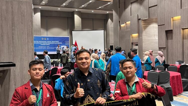 Dua Mahasiswa Hukum IAIN Curup Sukses Tembus Posisi Top 20 PTKIN dalam Lomba Legal Drafting 2024