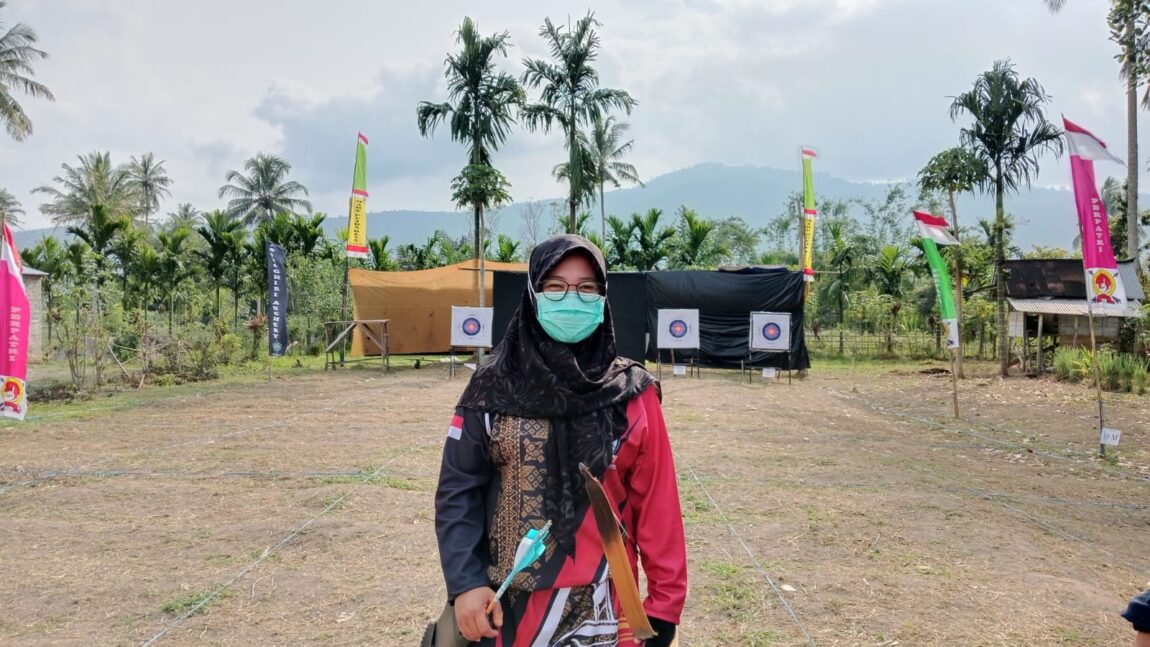 Atlet Panahan IAIN Curup Berhasil Meraih Juara Dua Dalam Kompetisi Horsebow Dewasa Putri, Diajang Kejuaraan Panahan Asshogiri Archery Cup Tahun 2024