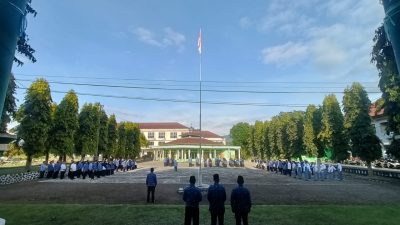 Apel Hormat Bendera Bulanan IAIN Curup, Dekan Fakultas Tarbiyah Teguhkan Komitmen Menuju Mutu Terbaik